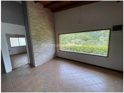 Casa de 4 alcobas en venta en La Doctora, Sabaneta, 1588 m² · foto 10 de 20