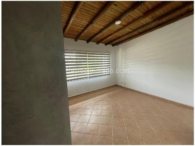 Casa de 4 alcobas en venta en La Doctora, Sabaneta, 1588 m² · foto 11 de 20