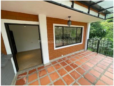 Casa de 4 alcobas en venta en La Doctora, Sabaneta, 1588 m² · foto 12 de 20
