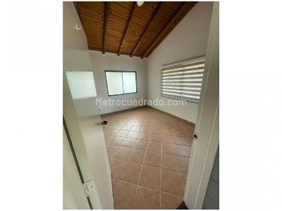Casa de 4 alcobas en venta en La Doctora, Sabaneta, 1588 m² · foto 14 de 20