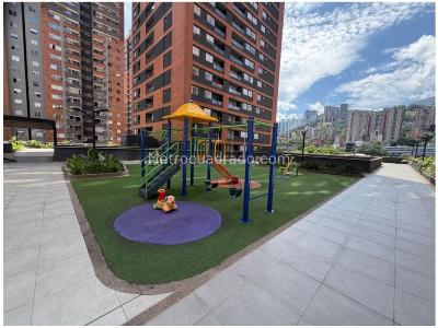 Apartamento de 2 alcobas en venta en El Poblado, Medellín, 79 m² · foto 11 de 20