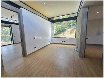 Casa de 3 alcobas en venta en Alto De Las Palmas, Envigado, 331 m² · foto 10 de 20