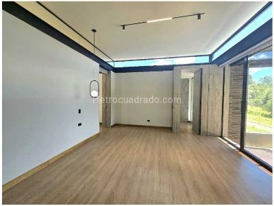 Casa de 3 alcobas en venta en Alto De Las Palmas, Envigado, 331 m² · foto 14 de 20