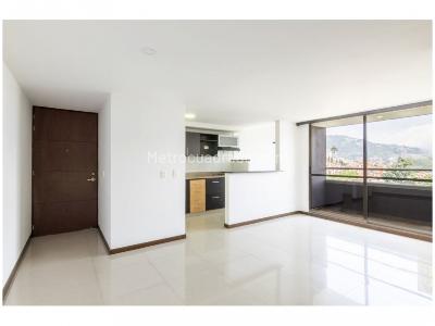 Apartamento de 2 alcobas en venta en La Abadia, Envigado, 71 m² · foto 3 de 20