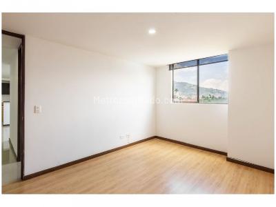Apartamento de 2 alcobas en venta en La Abadia, Envigado, 71 m² · foto 11 de 20