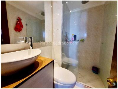 Apartamento de 3 alcobas en venta en El Poblado, Medellín, 140 m² · foto 14 de 15