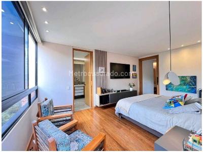 Apartamento de 4 alcobas en venta en El Poblado, Medellín, 238 m² · foto 16 de 20