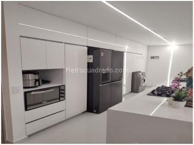Apartamento de 3 alcobas en venta en El Poblado, Medellín, 119 m² · foto 3 de 12
