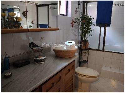 Casa de 4 alcobas en venta en Loma De Las Brujas, Envigado, 140 m² · foto 14 de 20