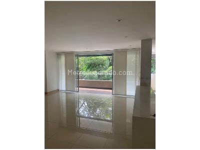 Apartamento en venta en El Poblado, Medellín · foto 8 de 16