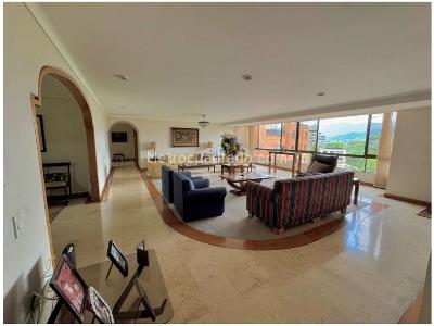 Apartamento de 4 alcobas en venta en El Poblado, Medellín, 227 m² · foto 2 de 20