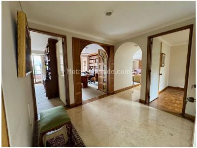 Apartamento de 4 alcobas en venta en El Poblado, Medellín, 227 m² · foto 16 de 20