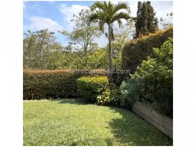 Casa de 3 alcobas en venta en Loma Del Chocho, Envigado, 246 m² · foto 10 de 17