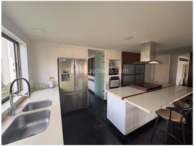 Apartamento de 4 alcobas en venta en El Poblado, Medellín, 280 m² · foto 2 de 17