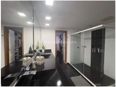 Apartamento de 4 alcobas en venta en El Poblado, Medellín, 280 m² · foto 9 de 17