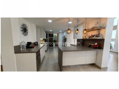 Casa de 5 alcobas en venta en San Remo, Sabaneta, 528 m² · foto 16 de 20