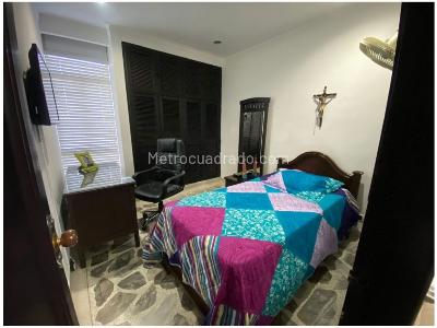 Apartamento de 4 alcobas en venta en Laureles, Medellín, 144 m² · foto 18 de 20