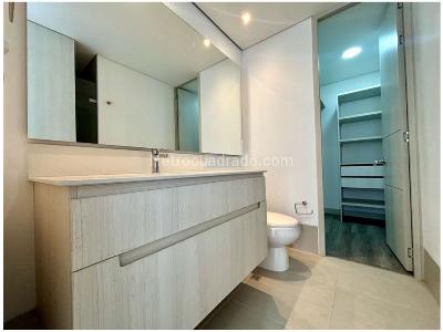Apartamento de 1 alcoba en venta en El Poblado, Medellín, 56 m² · foto 12 de 16