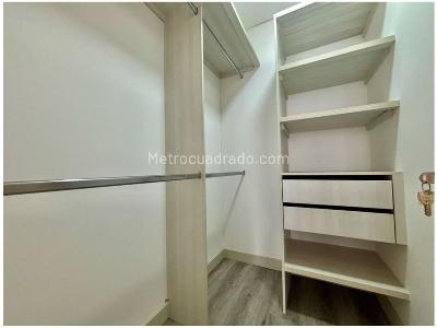 Apartamento de 1 alcoba en venta en El Poblado, Medellín, 56 m² · foto 14 de 16