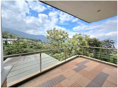 Casa de 3 alcobas en venta en Loma El Escobero, Envigado, 528 m² · foto 8 de 18