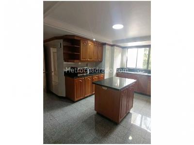Apartamento de 3 alcobas en venta en El Poblado, Medellín, 250 m² · foto 8 de 20