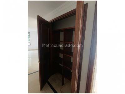 Apartamento de 3 alcobas en venta en El Poblado, Medellín, 250 m² · foto 11 de 20