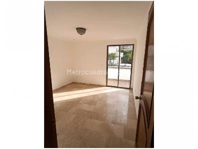 Apartamento de 3 alcobas en venta en El Poblado, Medellín, 250 m² · foto 13 de 20