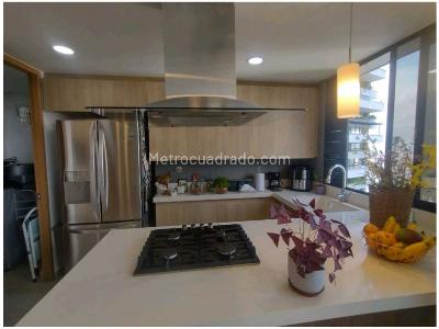 Apartamento de 3 alcobas en venta en El Poblado, Medellín, 87 m² · foto 12 de 20