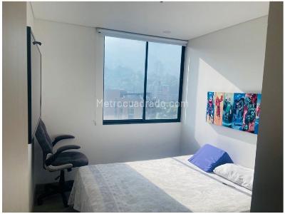 Apartamento de 2 alcobas en venta en El Poblado, Medellín, 79 m² · foto 3 de 9