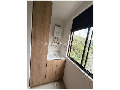 Apartamento de 2 alcobas en venta en El Poblado, Medellín, 73 m² · foto 2 de 17