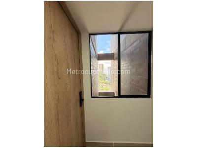 Apartamento de 2 alcobas en venta en El Poblado, Medellín, 73 m² · foto 16 de 17
