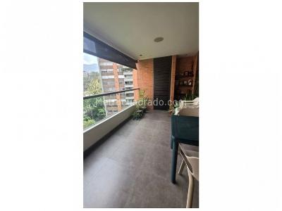 Apartamento de 2 alcobas en venta en El Poblado, Medellín, 116 m² · foto 3 de 17