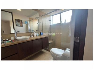 Apartamento de 2 alcobas en venta en El Poblado, Medellín, 116 m² · foto 14 de 17