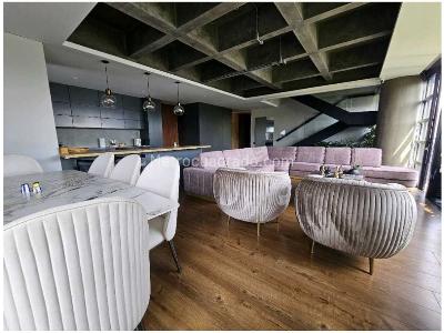 Apartamento en venta en El Poblado, Medellín · foto 3 de 20
