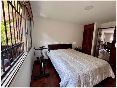 Apartamento de 3 alcobas en venta en El Poblado, Medellín, 179 m² · foto 13 de 20