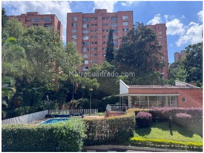 Apartamento de 3 alcobas en venta en El Poblado, Medellín, 179 m² · foto 16 de 20