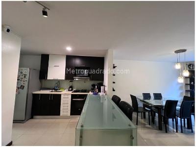 Casa de 3 alcobas en venta en Montesori, Envigado, 226 m² · foto 3 de 18