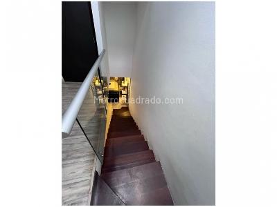 Casa de 3 alcobas en venta en Montesori, Envigado, 226 m² · foto 9 de 18
