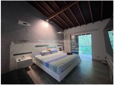Casa de 3 alcobas en venta en Montesori, Envigado, 226 m² · foto 10 de 18