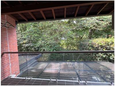 Casa de 3 alcobas en venta en Montesori, Envigado, 226 m² · foto 12 de 18