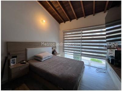 Casa de 3 alcobas en venta en Montesori, Envigado, 226 m² · foto 15 de 18