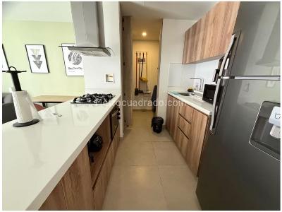 Apartamento de 2 alcobas en venta en El Poblado, Medellín, 79 m² · foto 3 de 20