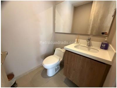 Apartamento de 2 alcobas en venta en El Poblado, Medellín, 79 m² · foto 8 de 20