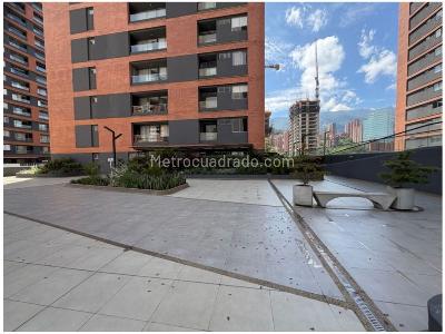 Apartamento de 2 alcobas en venta en El Poblado, Medellín, 79 m² · foto 10 de 20