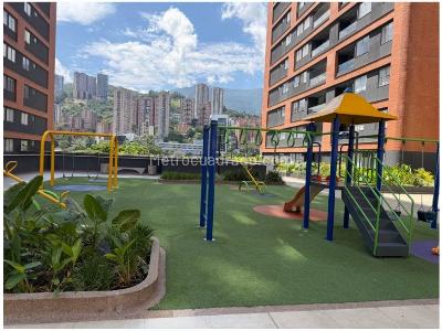 Apartamento de 2 alcobas en venta en El Poblado, Medellín, 79 m² · foto 12 de 20