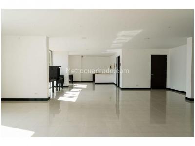 Apartamento de 3 alcobas en venta en El Poblado, Medellín, 137 m² · foto 9 de 15