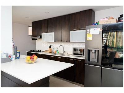 Apartamento de 3 alcobas en venta en El Poblado, Medellín, 137 m² · foto 10 de 15