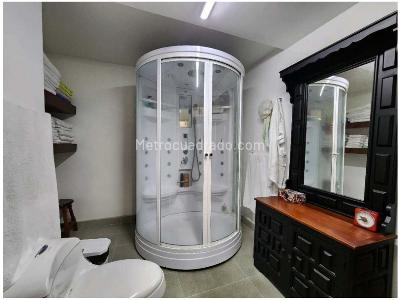 Apartamento en venta en El Poblado, Medellín · foto 7 de 18