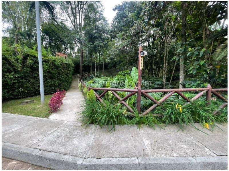 Lote en Venta, Los Alcazares, Sabaneta - Más