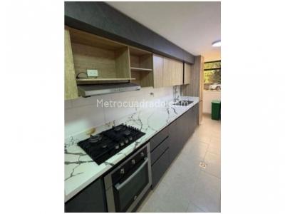 Casa de 4 alcobas en venta en Transversal Intermedia, Envigado, 217 m² · foto 2 de 20
